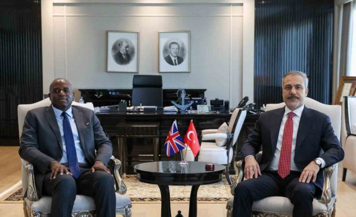 Dışişleri Bakanı Fidan, Birleşik Krallık Dışişleri Bakanı Lammy ile görüştü