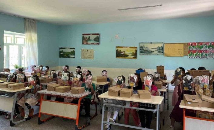 Dörtyol’da 210 öğrenciye karne hediyesi