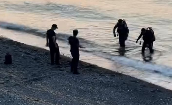 Düzce’de denize giren genç sağlıkçı boğuldu
