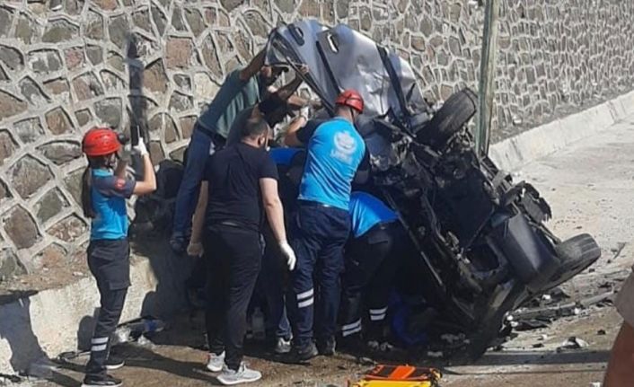 (Düzeltme) Tunceli’de korkunç kaza: 1’i ağır 6 yaralı