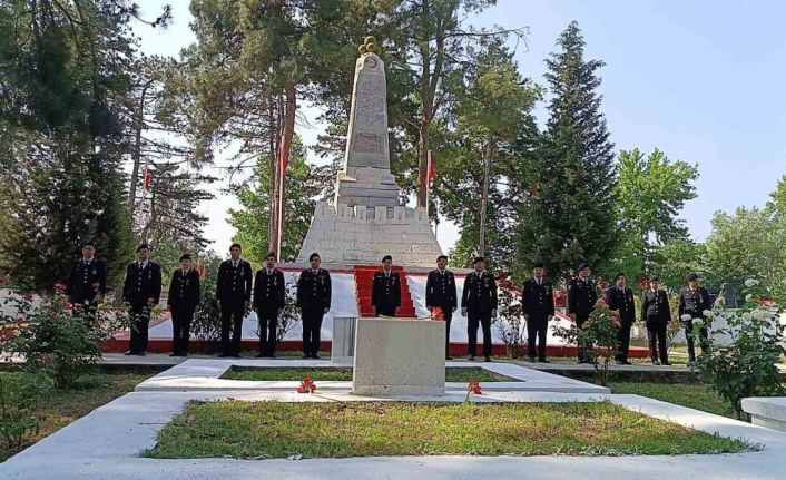 Edirne’de jandarma şehitleri için anma programı düzenlendi