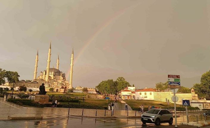 Edirne’de yağmur sonrası gökkuşağı şöleni