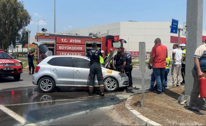 Efeler’de test sürüşüne çıkılan otomobil yandı