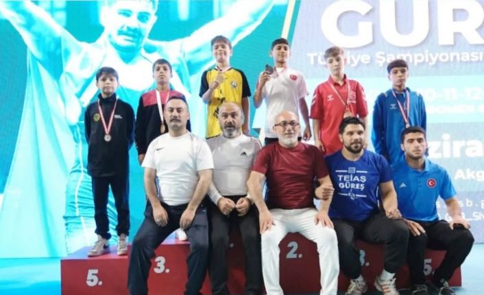 Elazığ Belediyesporlu güreşçi Türkiye 2.’si