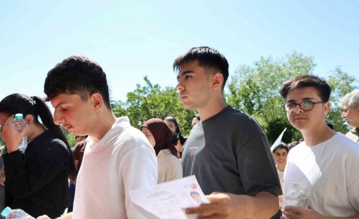 Elazığ’da nefesler tutuldu, YKS heyecanı başladı