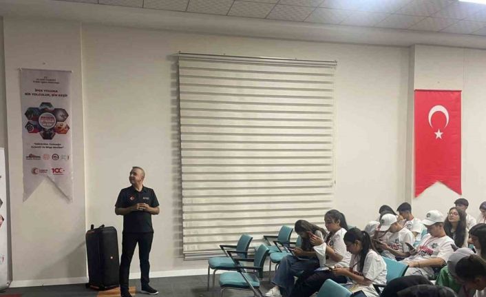 Elazığ’da öğrencilere afet ve acil durum yönetimi eğitimi