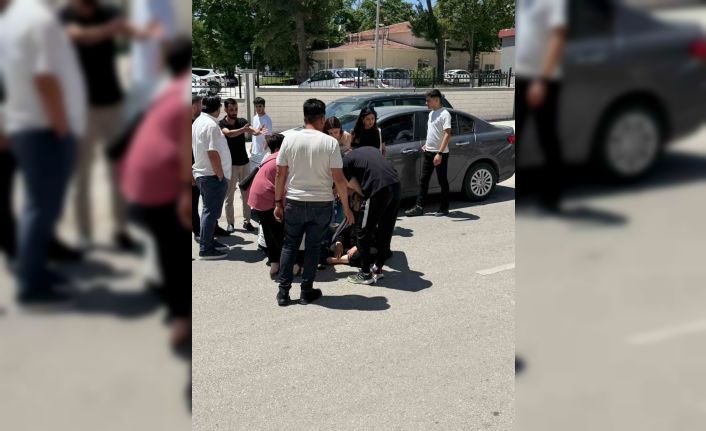 Elazığ’da otomobilin çarptığı yaya yaralandı