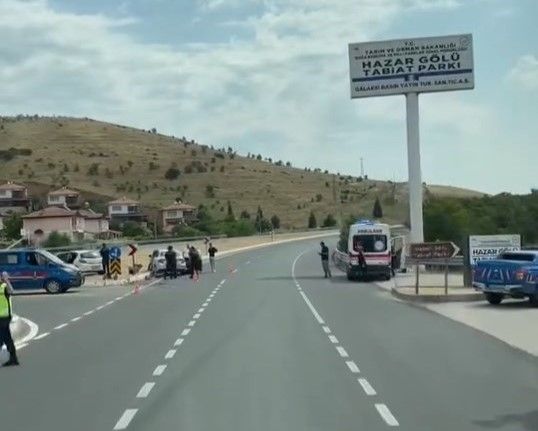 Elazığ’da trafik kazası: 3 yaralı