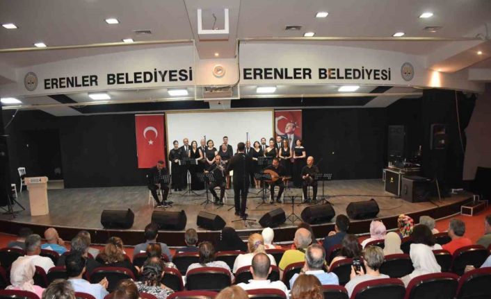 Erenler’de 1. Türk müziği festivali coşku içerisinde gerçekleşti