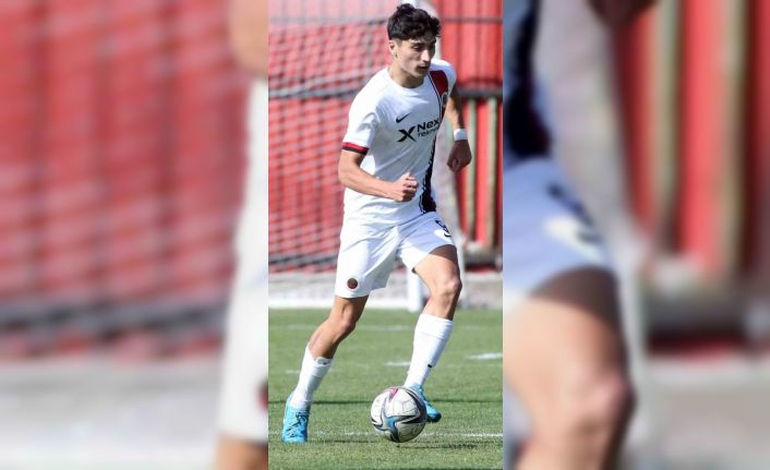 Ertuğrul Sandıkcı, U17 ve U19’daki performanslarıyla kulüplerin dikkatini çekti