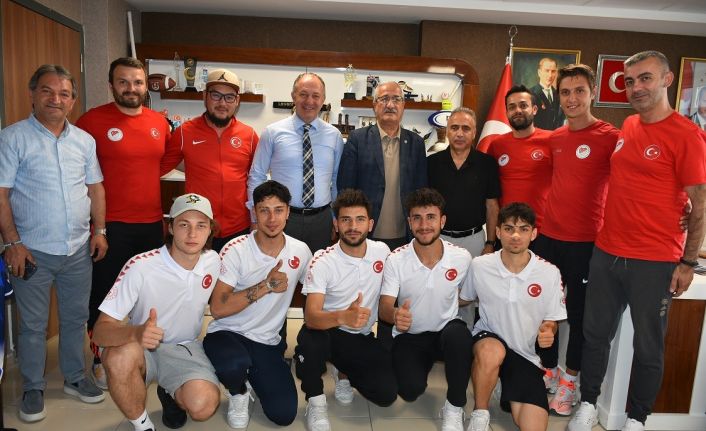 Erzurum GSİM Short Track olimpik milli takımını ağırladı