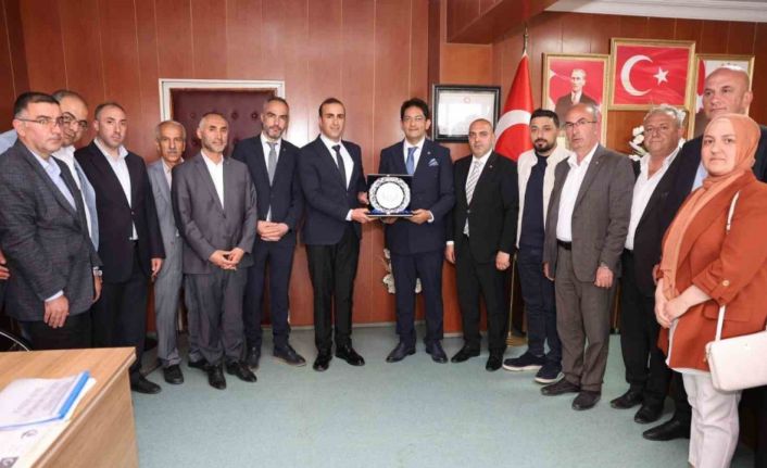 Erzurum Ticaret Borsası’ndan Hınıs’a çıkarma: Üyelerle buluşma, yerel ürünlere destek, turizm vurgusu