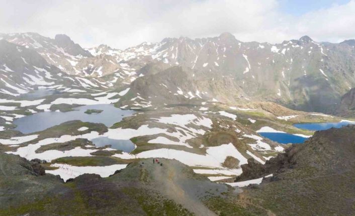 Erzurum’da buzulları aratmayan görüntüler