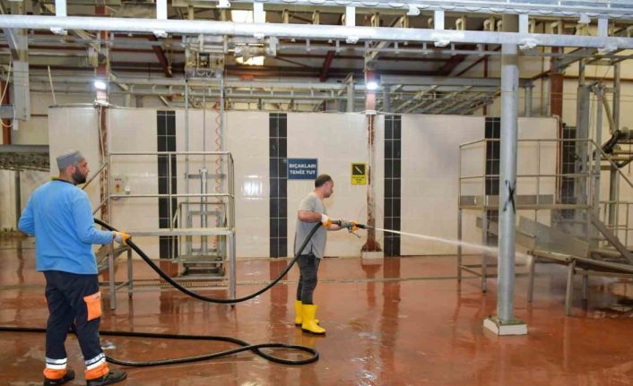 Esenyurt Belediyesi Kurban Bayramı’na hazır: 6 kapalı pazar ve 1 modern kesimhane hizmet verecek