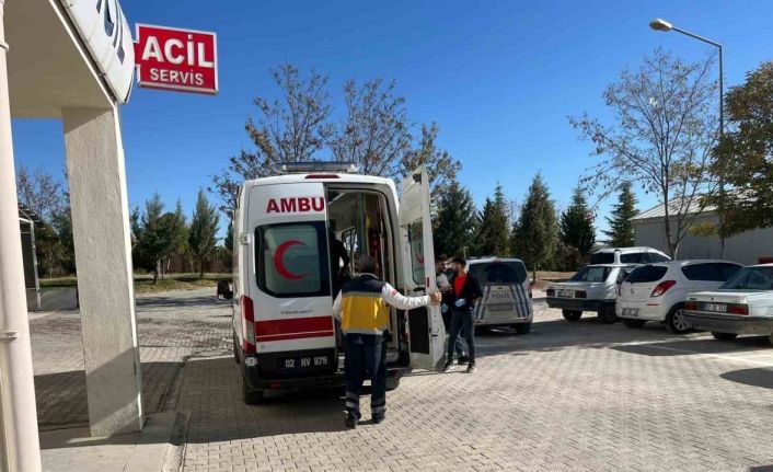 Eski muhtarın evine silahlı saldırı: 2 yaralı