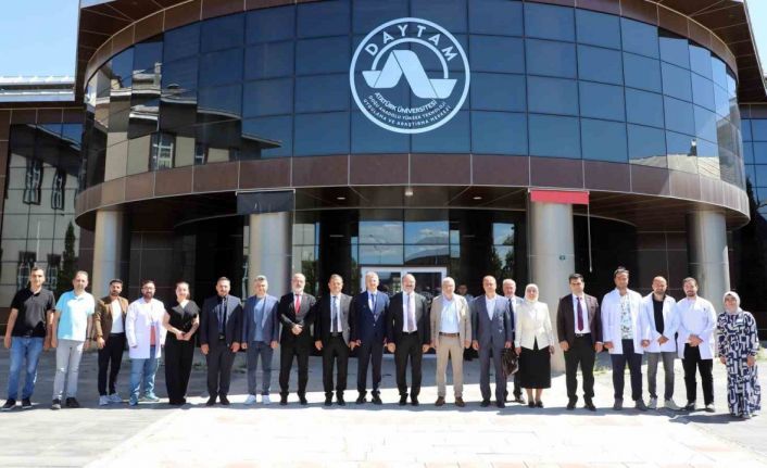 EVYAP heyeti, ilaç hammadde üretim tesisi için Atatürk Üniversitesinde