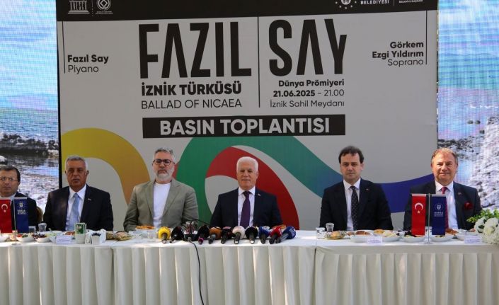 Fazıl Say’dan İznik’e özel türkü