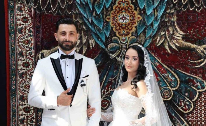 Fotoğraf çekimine gelen gelin ve damat festivale renk kattı
