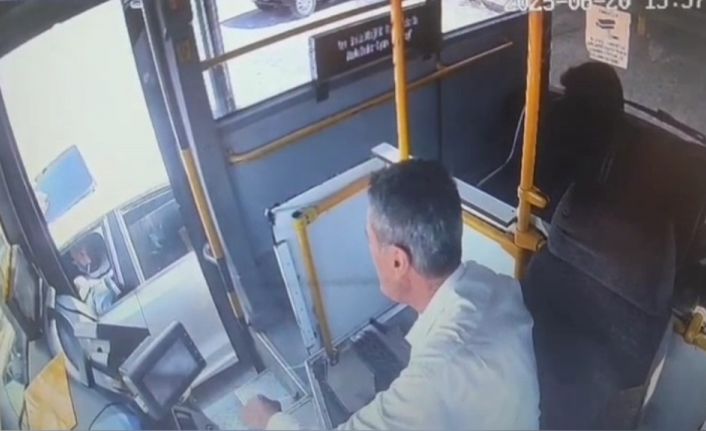 Gaziantep’te otobüs şoförüne direksiyon başında silahlı saldırı: O anlar kamerada