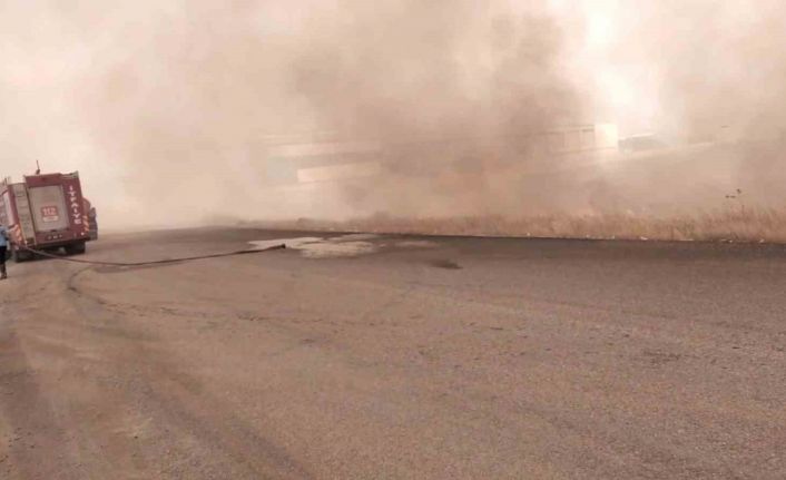 Gaziantep’teki anız yangını 10 saat sonra kontrol altına alındı