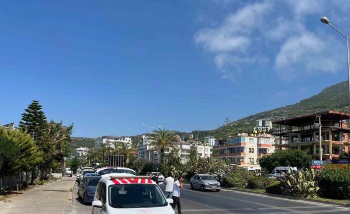 Gazipaşa’da korsan taşımacılık yapan 5 araç trafikten men edildi