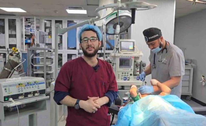 Gazze’ye gönüllü giden Türk doktor: "İsrail, oradaki hayatı bitirmek, yaralıların ölmesini hızlandırmak için hastanelere saldırıyor"
