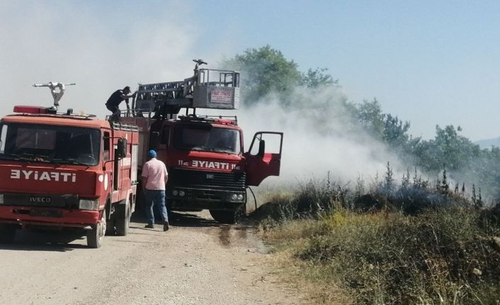 Gelendost’ta göl kenarında çıkan yangında 200 dönüm alan zarar gördü