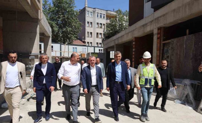 Gölcük’te dönüşüm hızla sürüyor