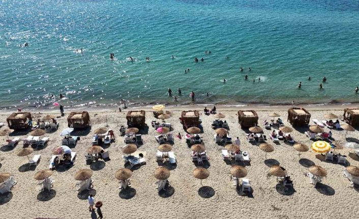 Gurbetçiler, Bulgar ve Yunan tatilciler Saros’ta tatil yapıyor