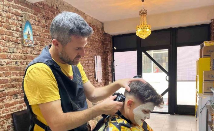 Hayrabolu’da Kurban Bayramı öncesi berberlerde yoğunluk başladı