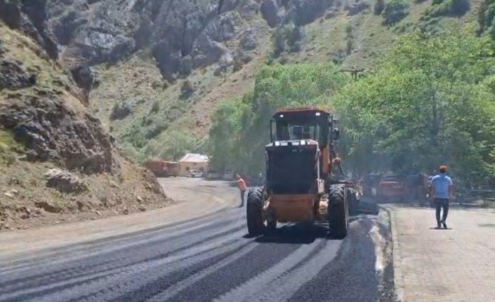 Her yıl on binlerce aracın kullandığı yolda çalışma