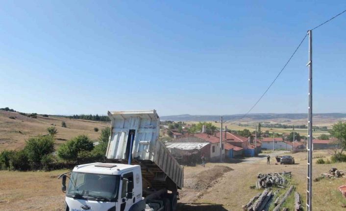 İnönü’de dış mahalle yolları yapımı devam ediyor