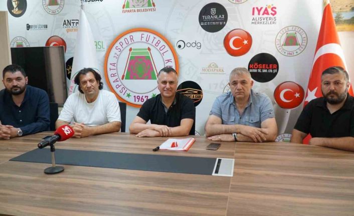 Isparta 32 Spor Bülent Akan’a emanet