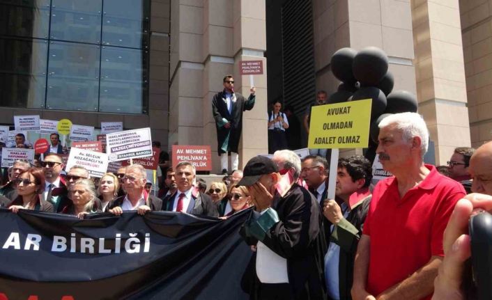 İstanbul Barosu avukatlarının Mehmet Pehlivan’ın tutuklanmasına itirazı sonrası ortalık karıştı