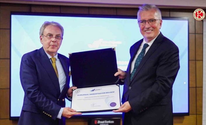 İzmir Kavram, YÖKAK’tan ‘Kurumsal Akreditasyon’ alan ilk MYO oldu