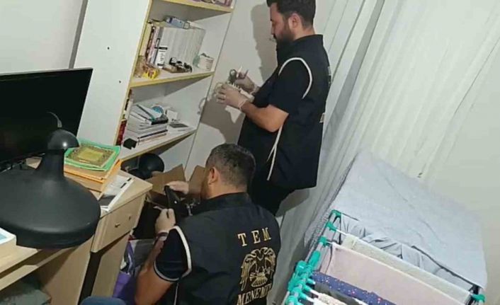 İzmir’de FETÖ’nün hücre evlerine operasyonda 27 tutuklama