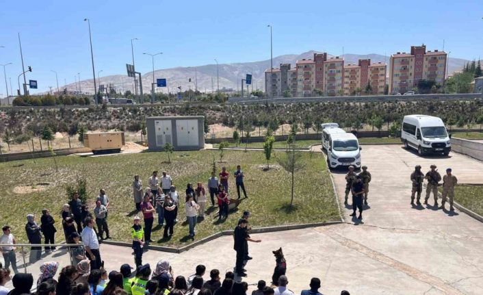 Jandarma 186. yılında çocuklarla buluştu