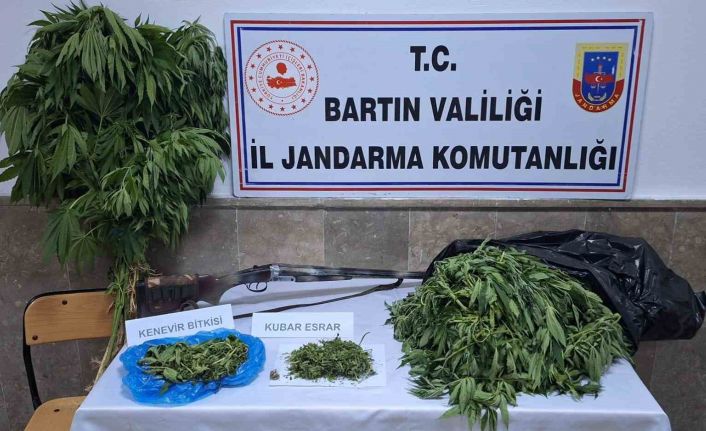 Jandarmadan uyuşturucu operasyonu: 2 gözaltı