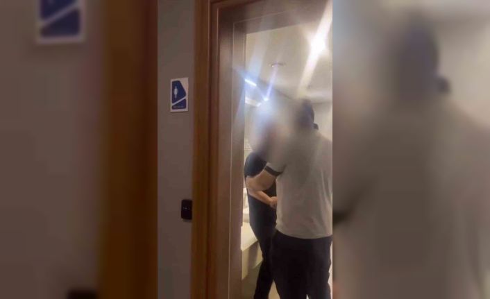 Kadınlar tuvaletinde görüntü çeken şahıstan pes dedirten savunma: ’Yanlışlıkla girdim"