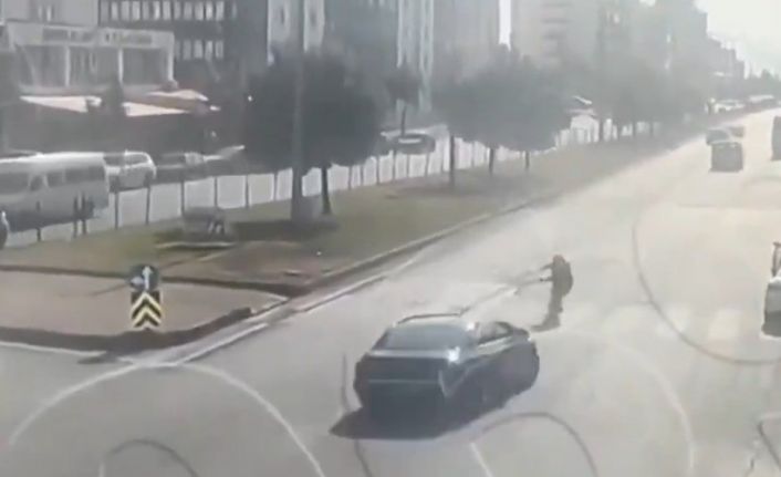 Kahramanmaraş’ta otomobil yayaya çarptı