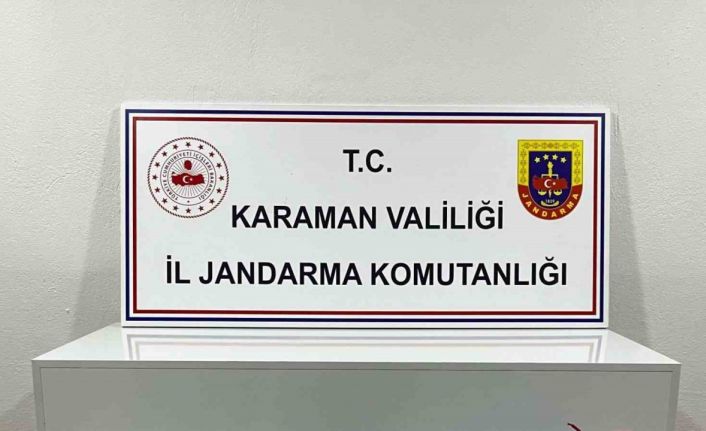 Karaman’da mescitten ses sistemi çalan 2 şüpheli, kameradan tespit edilip yakalandı