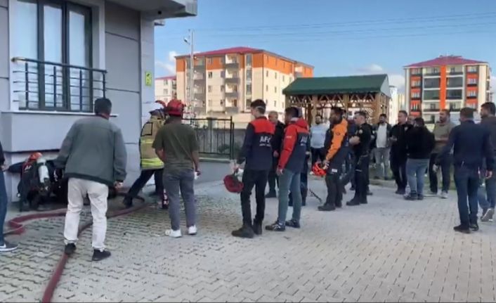 Kars’ta bir binada patlama ve yangın