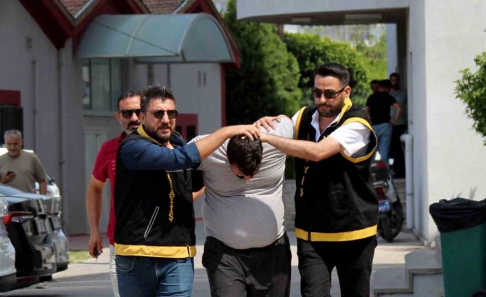 Katil evlat, annesini ’Al karını evimden git’ sözü üzerine öldürmüş