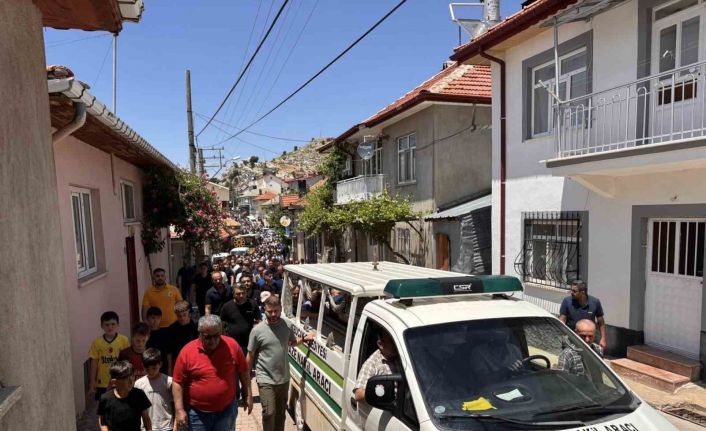 Kayıp kurbanlığını ararken canından olan genç toprağa verildi