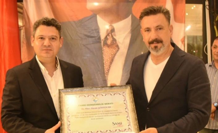 Kaymakam Gökpınar’a Arsuz fahri hemşehrilik beratı verildi