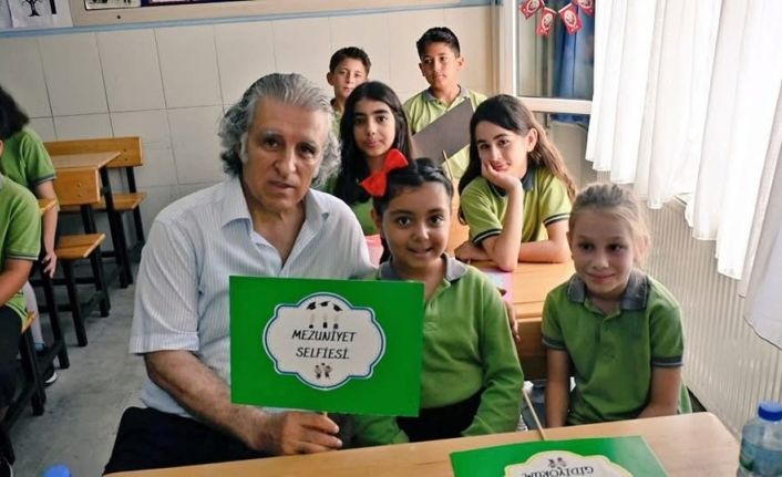 Kaymakam Keklik öğrencilerin karne sevincine ortak oldu