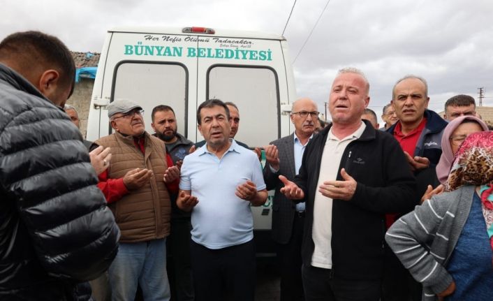 Kazada ağır yaralanan kadın hayatını kaybetti