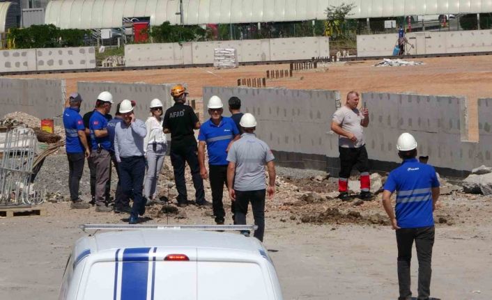 Kepçe, ana hattı patlattı: Çok sayıda ekip sevk edildi