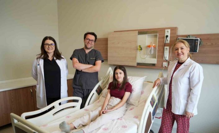 Kesilmek üzere olan bacak doktorların dikkatli müdahalesiyle kurtarıldı