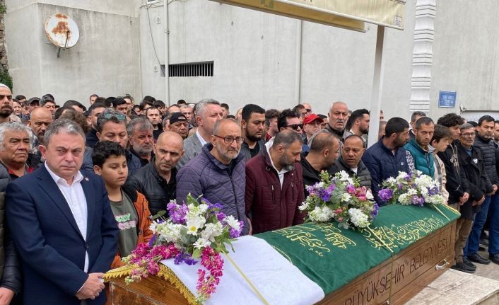 Kıvanç’ın annesi oğluyla son dansını paylaştı